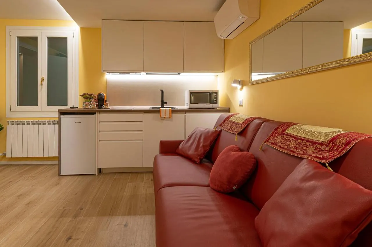 Apartment Nina Sweet Home In Venice